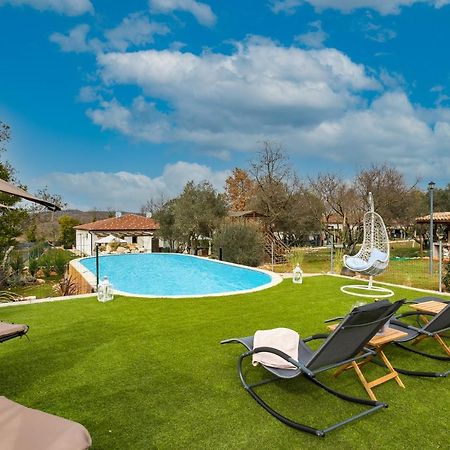 Apartmani Noa I Natali Kaldanija ภายนอก รูปภาพ