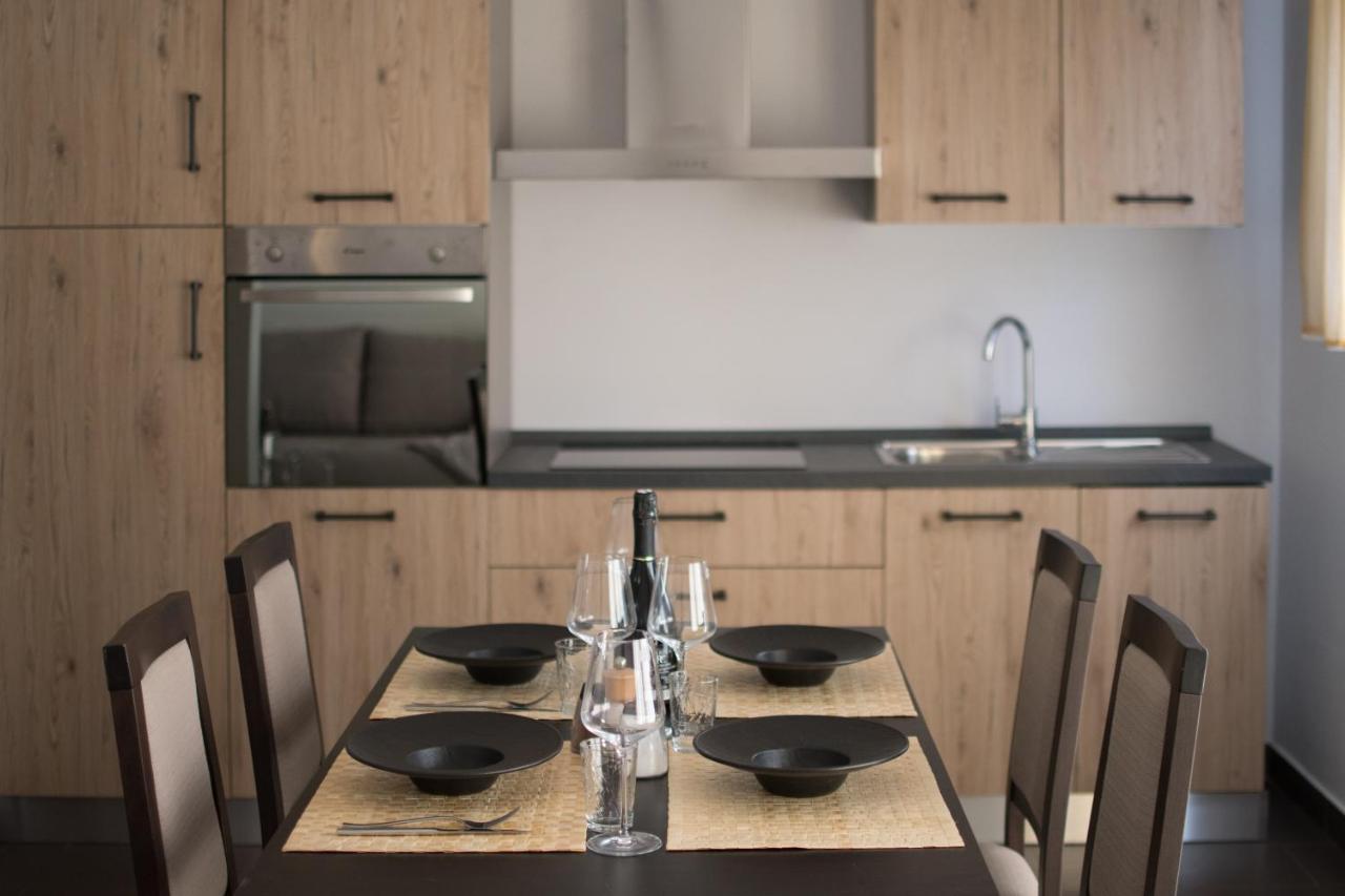 Apartmani Noa I Natali Kaldanija ภายนอก รูปภาพ