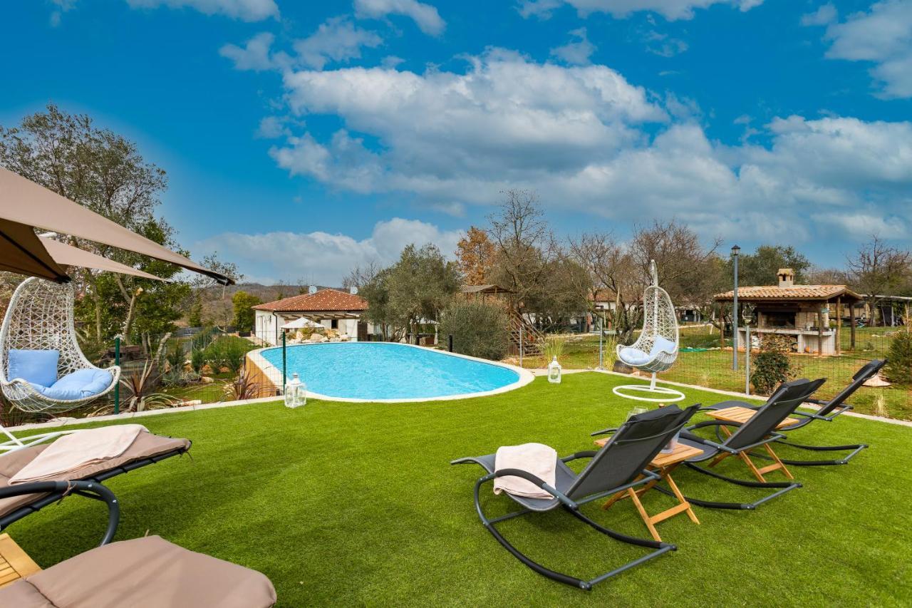 Apartmani Noa I Natali Kaldanija ภายนอก รูปภาพ
